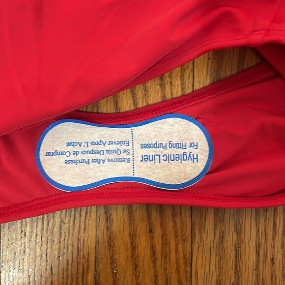 Andie‎ The Tulum One Piece Swimsuit Cherry Red size L NWT - Picture 4 of 7